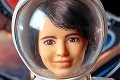 Do vesmíru s astronautkou Samanthou poletí aj jej Barbie verzia: Čím si musela bábika prejsť