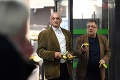 Herci Šteindler a Vávra rozdávali v metre banány: Na čo lákali ľudí? Vypočuli si aj vulgarizmy