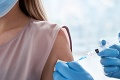 Pripravení zasiahnuť: Polícía posilní hliadky pri niektorých mobilných očkovacích centrách