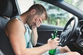 Nie, šoférovať a telefonovať nezvládnete: Toto je 9 najčastejších príčin dopravných nehôd