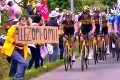 Fanúšička, ktorá zapríčinila pád pelotónu na Tour de France, sa postavila pred súd: Takto okomentovala svoj prečin!