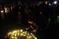 Stovky ľudí so sviecami vzdali hold zavraždenému Amessovi: Krásne gesto