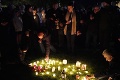 Stovky ľudí so sviecami vzdali hold zavraždenému Amessovi: Krásne gesto