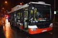Vodič trolejbusu mal zraziť chodca: Polícia hľadá svedkov nehody
