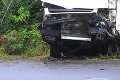Vážna nehoda pri Ladomirovej: Zrazili sa tri kamióny s autom, cestu uzavreli