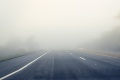 Na cestách zvýšte opatrnosť, SHMÚ upozorňuje na hmly: Potrápia najmä tieto okresy