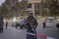Výbuchy a streľba pri vojenskej nemocnici v Kábule: Hlásia 19 obetí