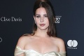 Krásna speváčka Lana Del Rey sa rozišla so snúbencom: Doplatili na lockdown