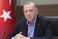 Na internete sa objavili špekulácie o smrti Erdogana: Za zdieľanie opletačky s políciou