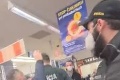 Nedajú si pokoj! Ďalší antirúškari nabehli do piešťanského supermarketu: Výkriky a zásah polície