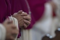 Francúzski biskupi sa rozhodli konať: Takto odškodnia obete sexuálneho zneužívania