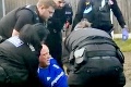 Nevyliečiteľne chorý Brit si splnil nevšedné želanie: Policajtom otrčil holý zadok, veci nabrali rýchly spád
