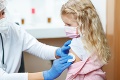 Američania očkujú proti koronavírusu aj deti do 11 rokov: Vakcínu dostalo už takmer milión