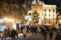 Oslava najkrajších sviatkov v komornej atmosfére: Vianočné trhy v Starom meste zrušili