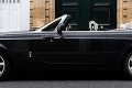 Auto, na ktorom nejazdil, i mačacie škrabadlo  ikonického návrhára († 85): Lagerfeldova zbierka cenností za 817 000 €