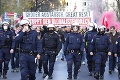 Napätá atmosféra vo Viedni! Desaťtisíce demonštrantov sa búria proti opatreniam, zatkli 10 ľudí