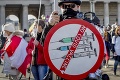 Obrovský protest proti opatreniam vo Viedni! Desaťtisíce ľudí sa zmobilizovali: Absurdné porovnávanie sa so Židmi