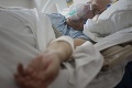 Covidové lôžka sú v novozámockej nemocnici takmer obsadené: Hrozivé, koľko evidujú úmrtí za tento mesiac