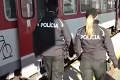 Železniční policajti kontrolovali vlaky a stanice v Trnavskom kraji: Koľko ľudí porušilo protipandemické opatrenia?