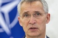 Stoltenberg a Von der Leyenová: EÚ a NATO zakročia voči hybridným hrozbám