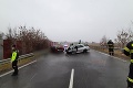 Tragická zrážka dvoch áut pri Banskej Bystrici: O život prišla spolujazdkyňa