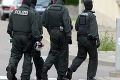 Veľká policajná razia v Nemecku: Zadržali viacero osôb podozrivých z pašovania kokaínu