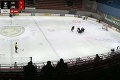 Chvíle napätia a hrôzy! 17-ročný bratislavský hokejista zostal nehybne ležať