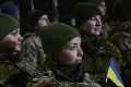 Zelenskyj počas vojenskej prehliadky: Ukrajinská armáda dokáže odraziť ruský útok