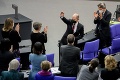Olaf Scholz bol zvolený za nemeckého kancelára: Dlhý potlesk od poslancov