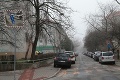 Parkovanie na chodníkoch v Bratislave bude obmedzené: Starostka Karlovej Vsi hovorí o vážnom probléme