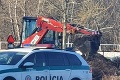 Policajti v Nitre rozkopávajú mestský park: Našli po 7 rokoch telo nezvestnej študentky?