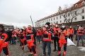 Z protestu rovno do policajnej cely: Oboch záchranárov prepustili, Inštitút ľudských práv pení