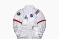 Módny dom predstavil novú bundu za 4 500 €: Oblečte sa ako kozmonaut!