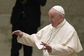 Pápež ocenil prácu zdravotníkov: Mali by sme byť povďační každému jednému z nich