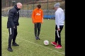 Peter zverejňuje futbalové videá, teraz prišla skutočná hviezda: Predvianočný tréning s hráčom z Manchestru