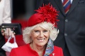 Kráľovná preukázala veľkú česť Tonymu Blairovi aj Charlesovej manželke Camille: Jasný signál celému národu