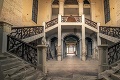 Slovenský fotograf preskúmal neprístupné historické miesta: Čo sa ukrýva za bránami kaštieľa na pravom brehu Dunaja?
