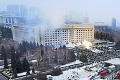 Krvavé nepokoje v Kazachstane vyvolalo zdraženie plynu: Demonštranti odrezali hlavy trom policajtom