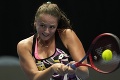Kužmová v Melbourne v semifinále: So Zvonariovovou postúpili bez boja