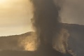 Vybuchla najvyššia sopka na Galapágoch: Chrlí lávu a popol