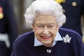 Chceli ušetriť na vlasoch: Z kráľovnej Alžbety urobili plešatú figurínu, toto by sa jej určite nepáčilo!