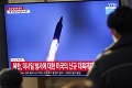 KĽDR odpálila ďalšie dve rakety: Experti v Južnej Kórei majú predpoklad, čo za tým je