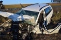 Vážna nehoda na západnom Slovensku: Vodiči aj spolujazdkyňa skončili s ťažkými zraneniami