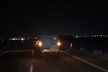 Tragická nehoda pri Galante: Auto zachytilo neosvetlenú chodkyňu († 78)