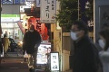 Rekordná vlna omikronu v Japonsku: Vláda zavádza prísne obmedzenia, rozhodné slová premiéra
