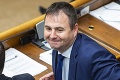 Poslanec Smeru-SD je rád, že Slovensko nesťahuje diplomatov z Ukrajiny: Nemyslím si, že ju Rusko napadne