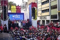 Vo Venezuele pochodovali tisíce provládnych demonštrantov: Prezident prosí o pomoc mladých