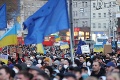 Európa na minútu stíchla! Volodymyr Zelenskyj sa prihovoril mestám: Námestie v Bratislave sa zaplnilo