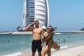 Púta pozornosť prítomných! Bagárová ohuruje v Dubaji sexi postavou v plavkách