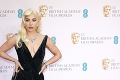 Filmové hviezdy pri udeľovaní cien BAFTA stavili na luxus: Dokonalý look Lady Gaga, sexi Salma Hayek